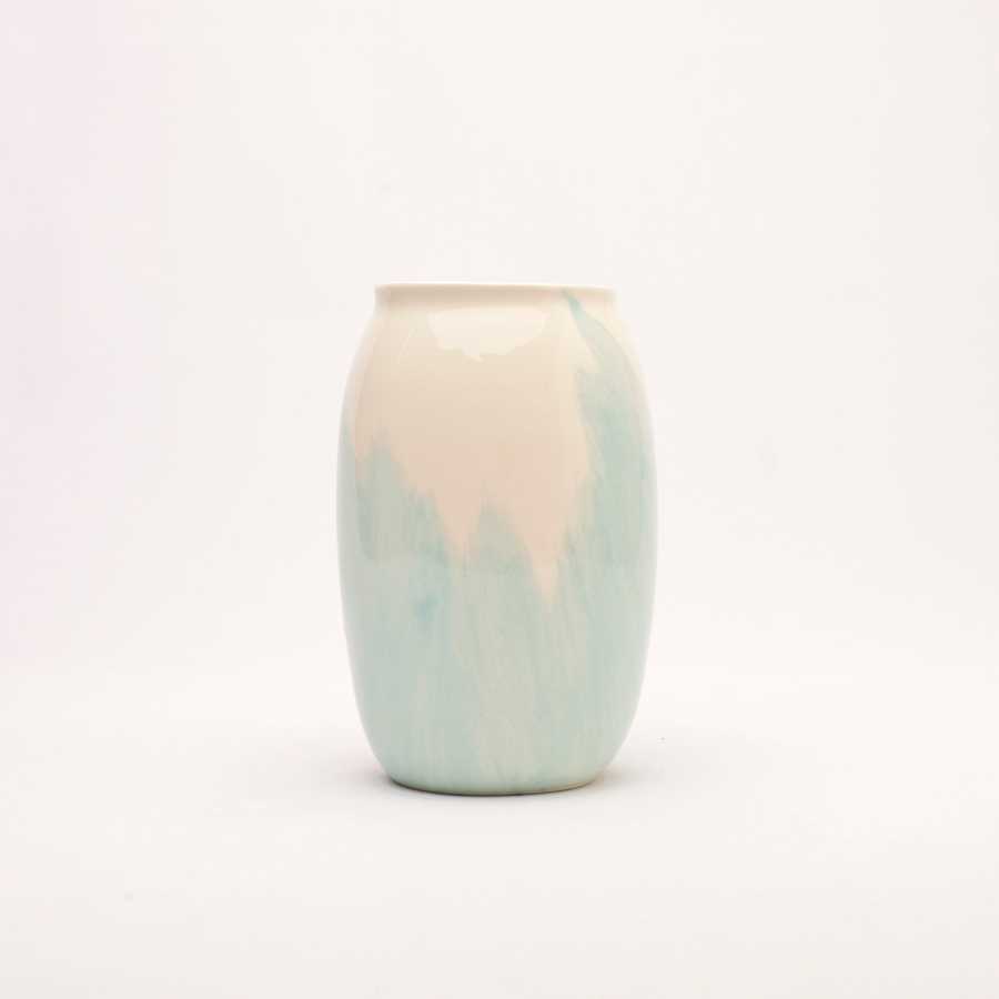 functional/vases/012-brushplay/1 - image - 1
